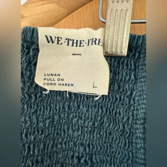 We The Free NWT Lunan Crop Harem
Cord Jeans Color Overboard Size L - Picture 11 of 16